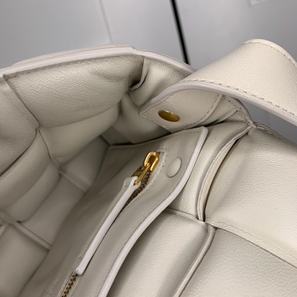 Bottega Veneta Padded Cassette Classic White Leather - Picture 10 of 16